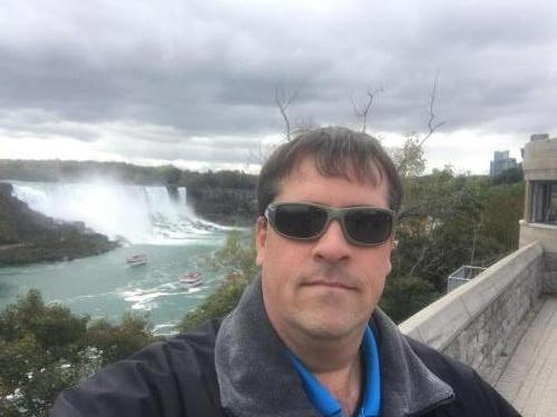 Rusty - Niagara Falls, Canada